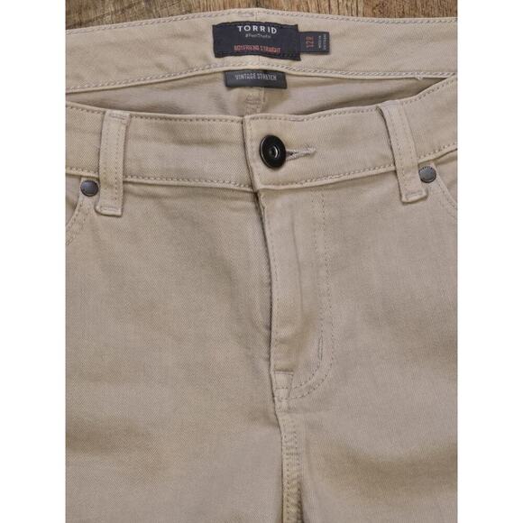 Torrid Boyfriend Straight Vintage Stretch Mid Rise Beige Jeans Size 12R NWOT - Picture 3 of 5